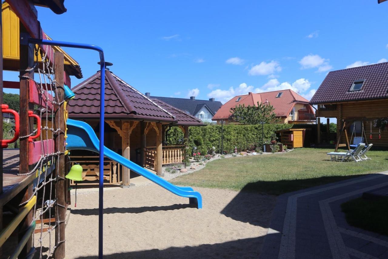 Sosnowe Domki Rewal Buitenkant foto